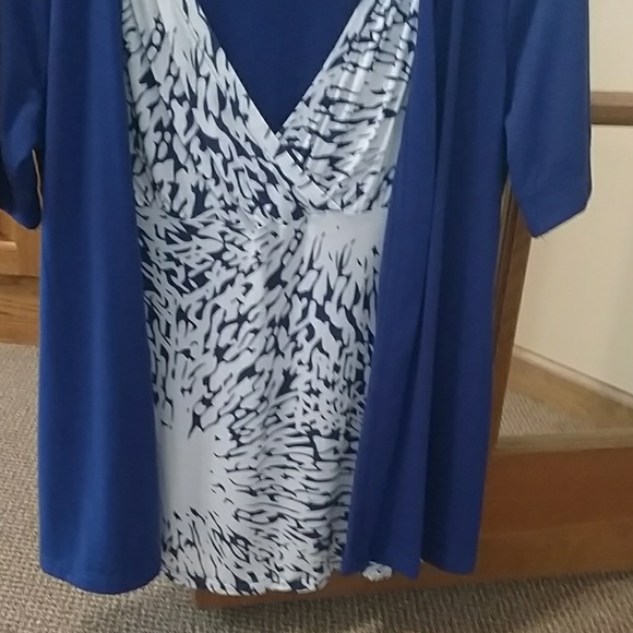 Pretty layered-look top - Picture 3 of 4